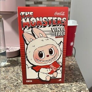 The Monsters Labubu Coca Cola: Surprise Shake